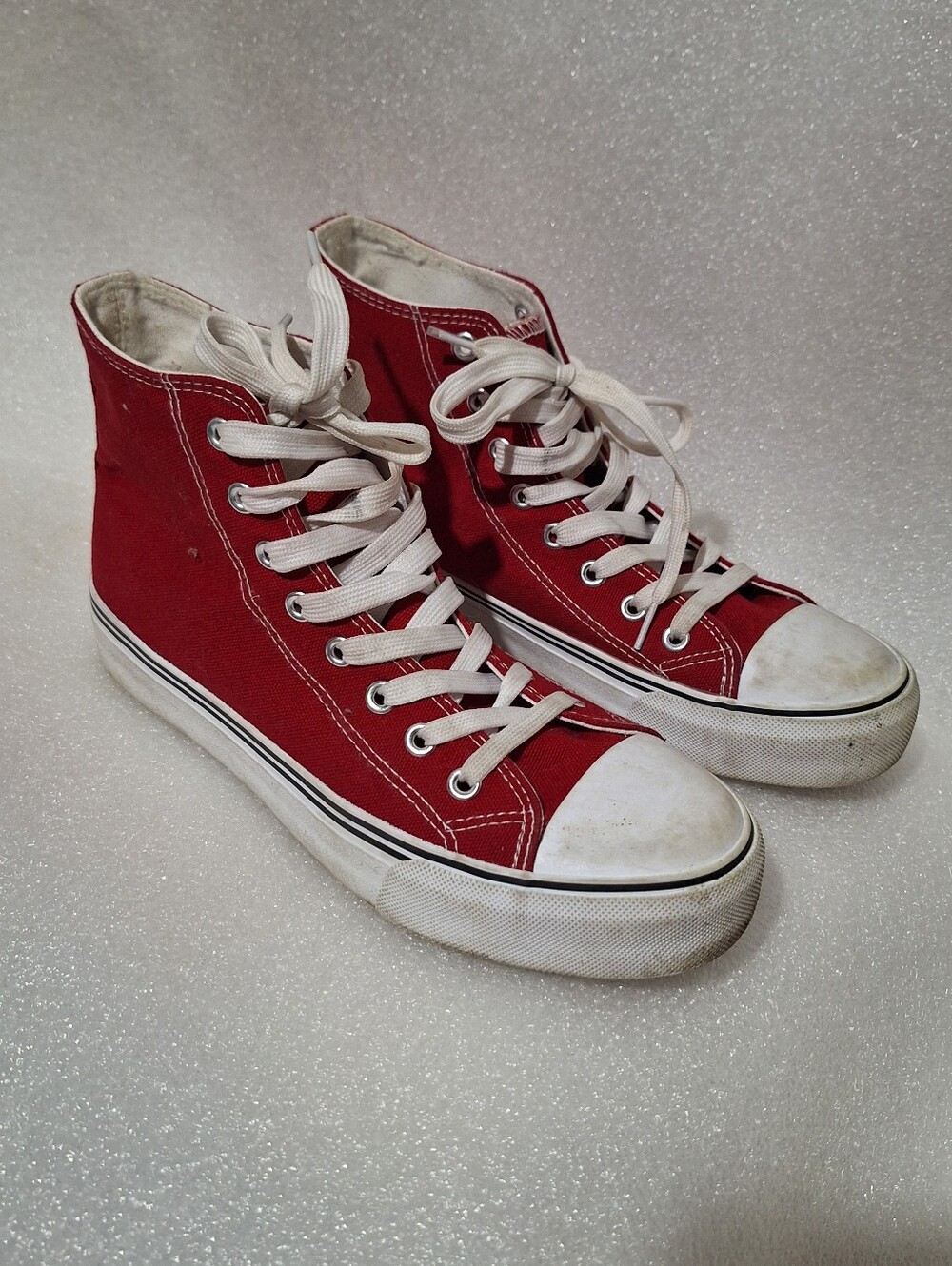 Classic High-Top Canvas Sneakers in Red